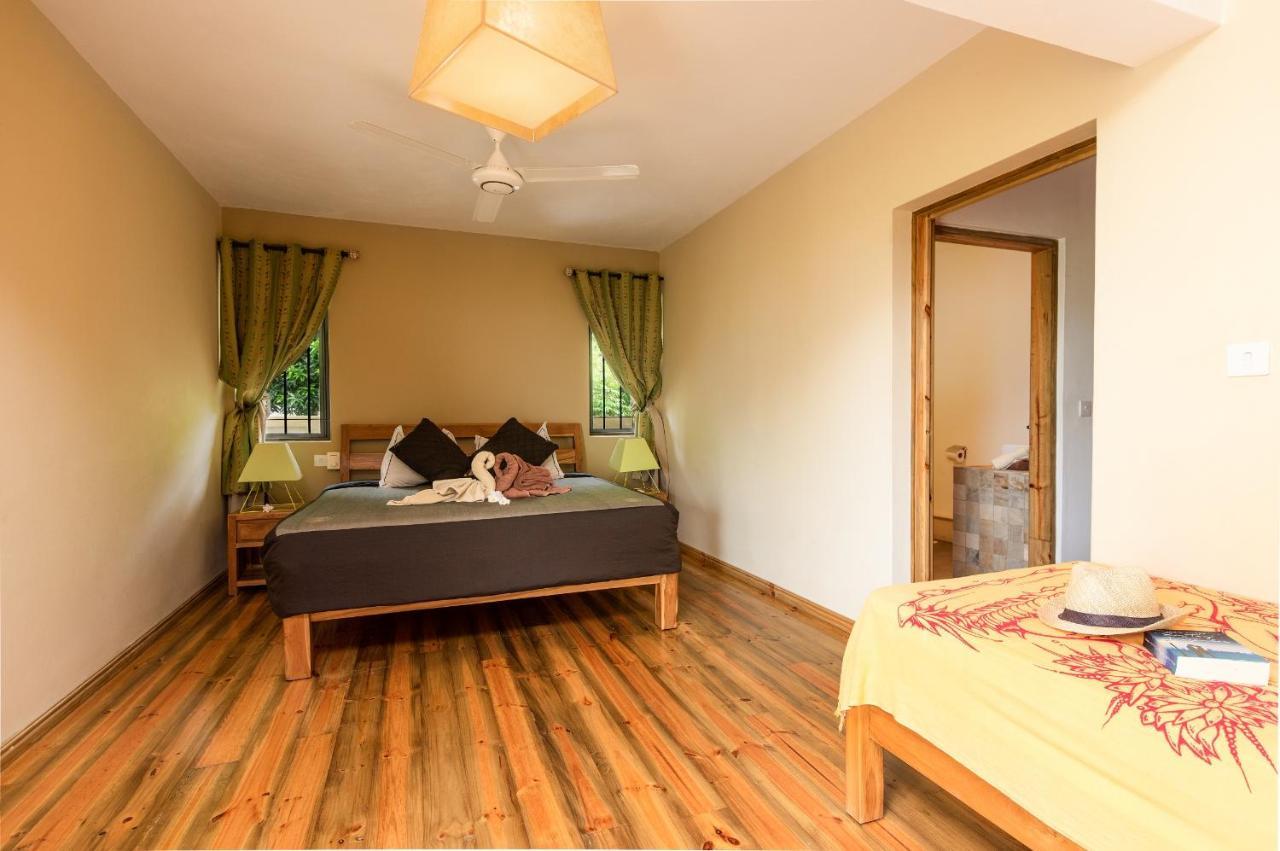 Happy Days Guest House Le Morne Extérieur photo