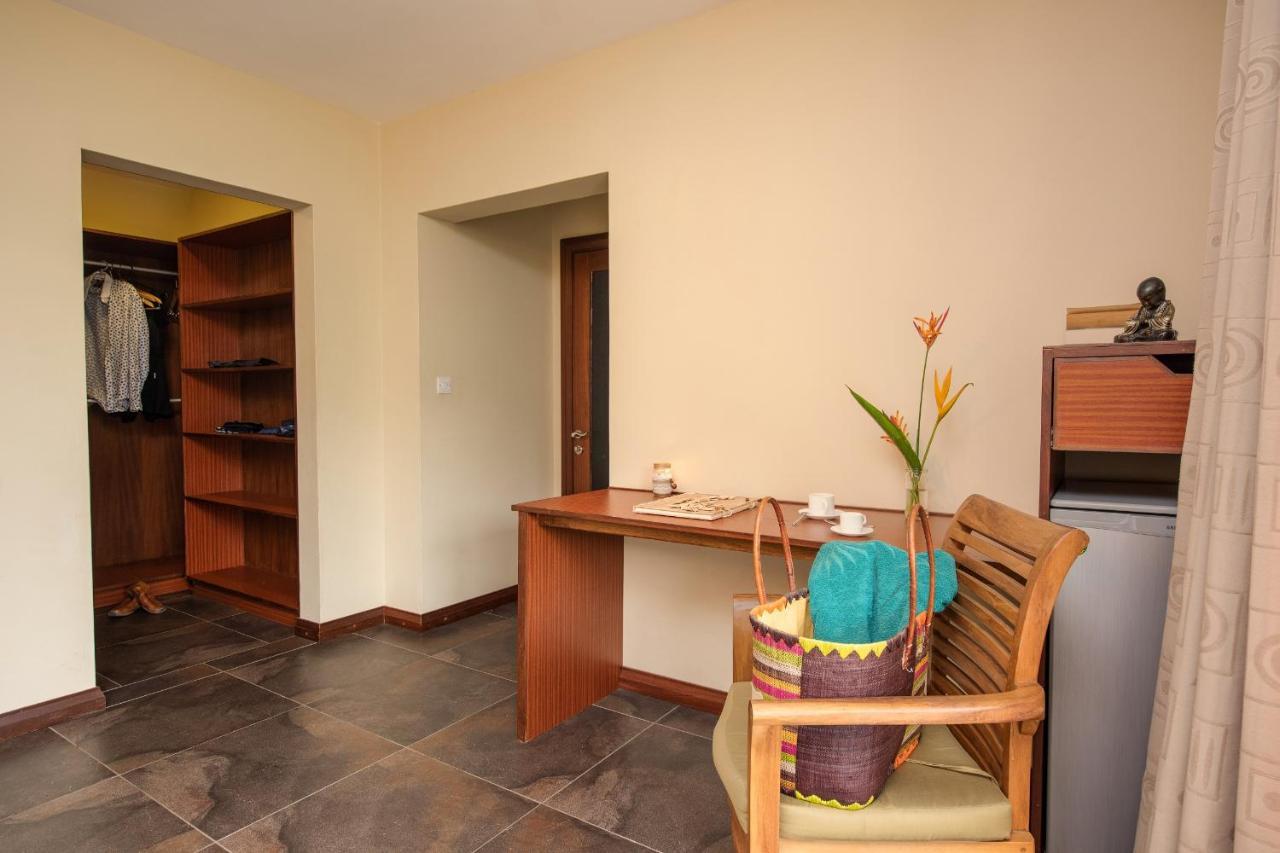 Happy Days Guest House Le Morne Extérieur photo