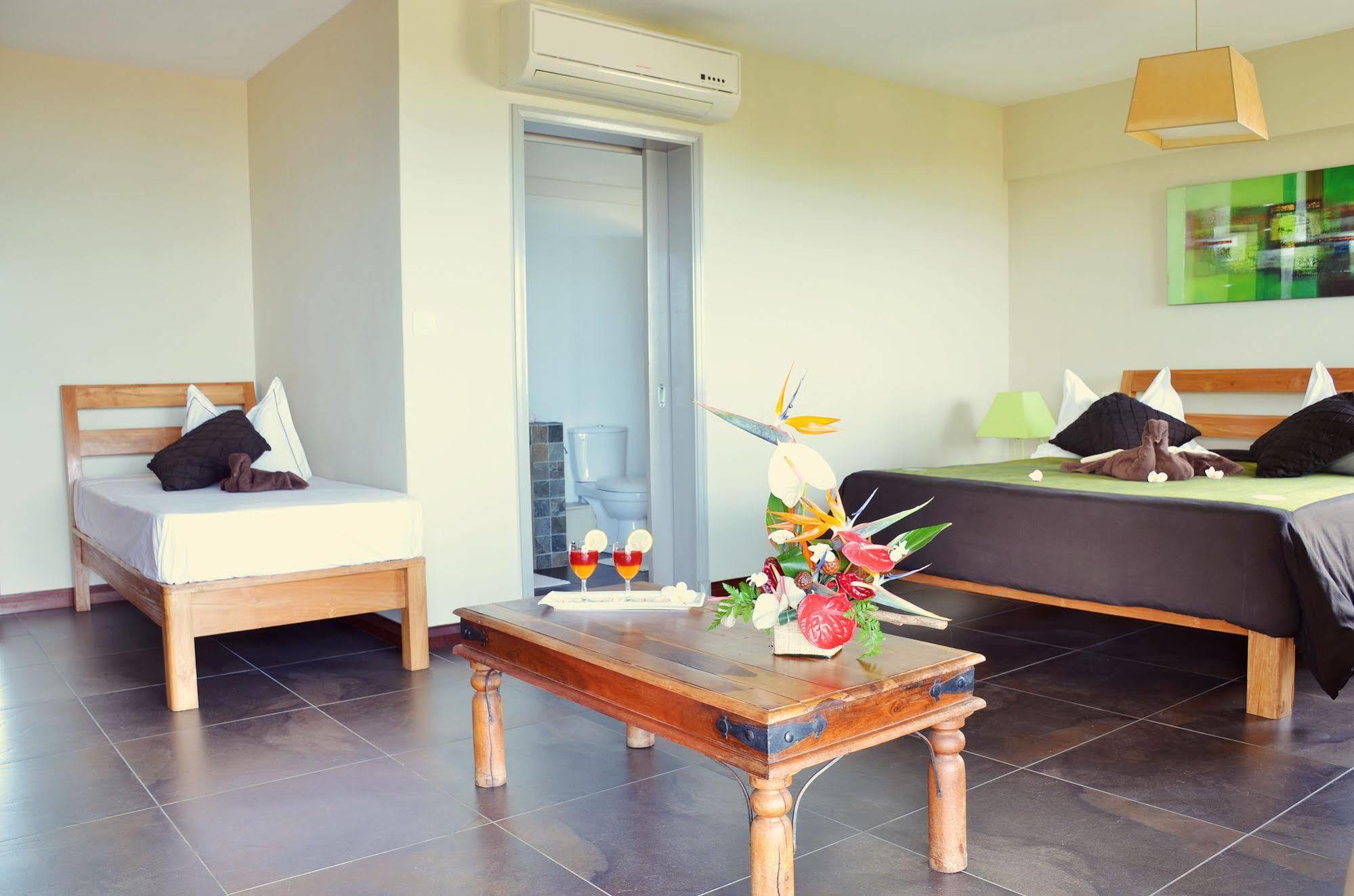 Happy Days Guest House Le Morne Extérieur photo