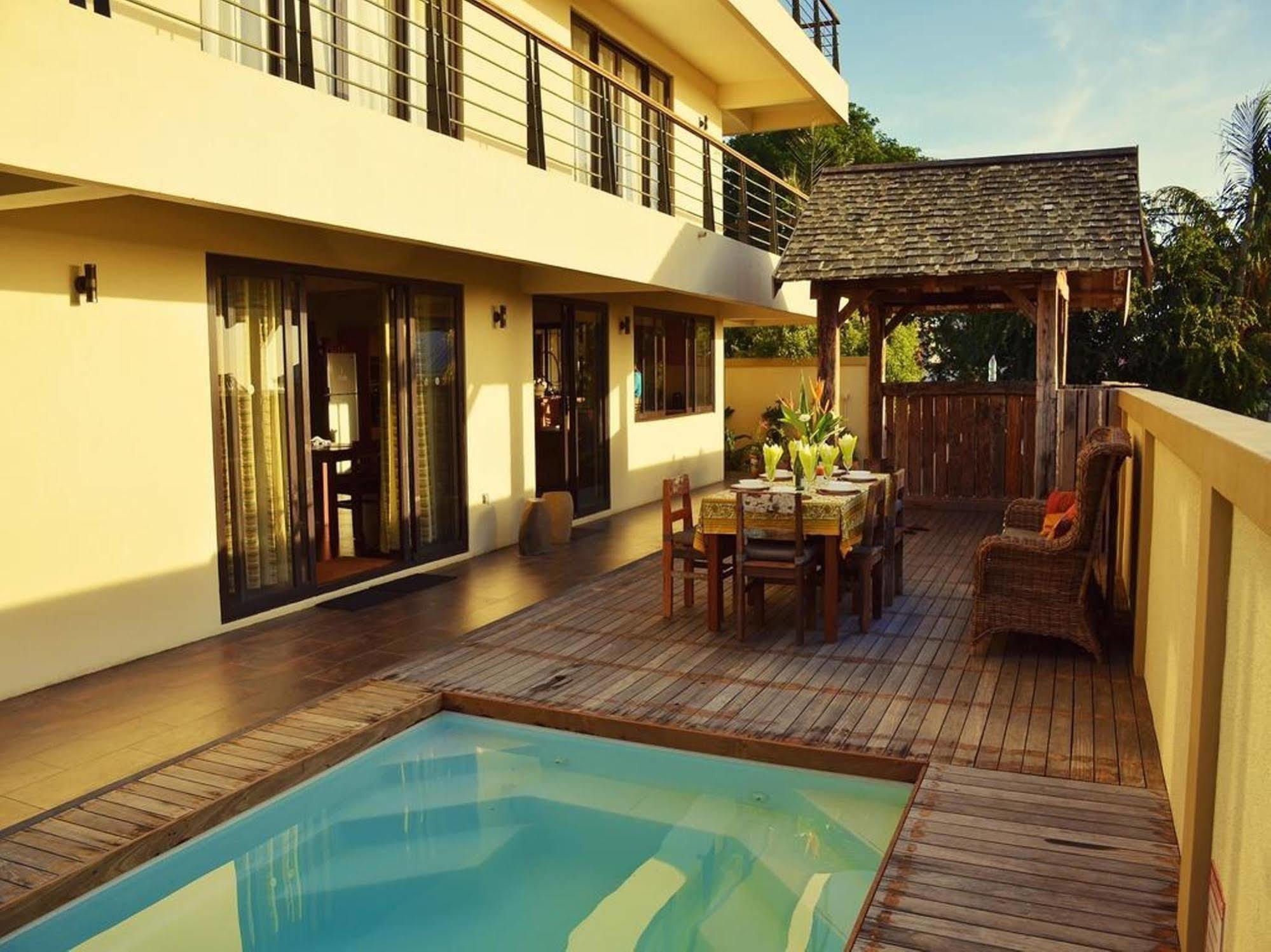Happy Days Guest House Le Morne Extérieur photo