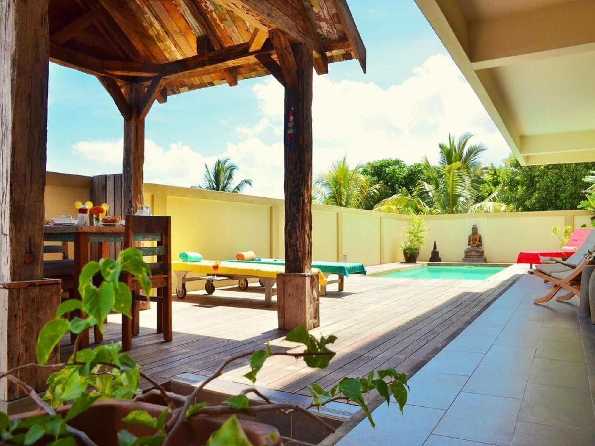 Happy Days Guest House Le Morne Extérieur photo